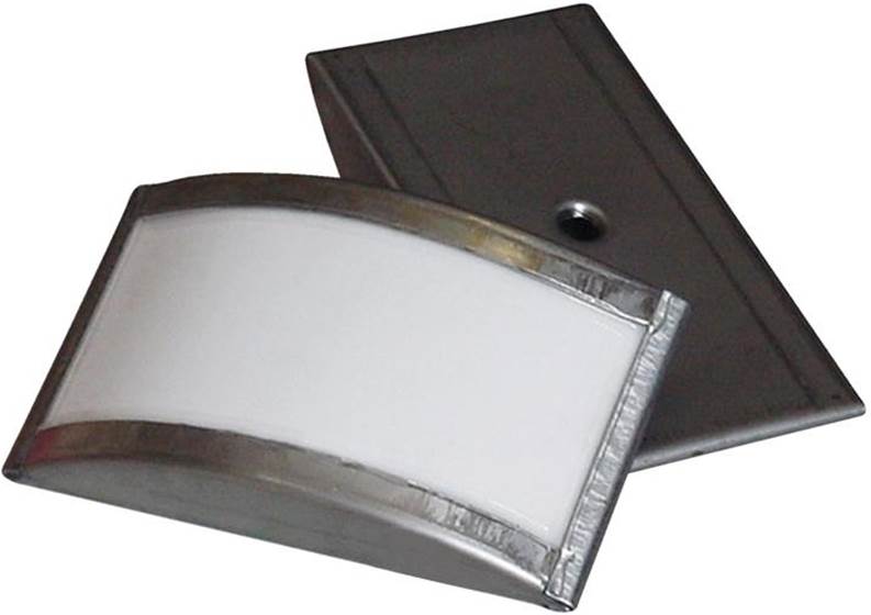 A close-up of a metal object

Description automatically generated